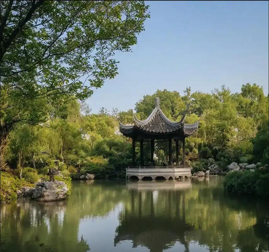 爱辉区雨双土建有限公司